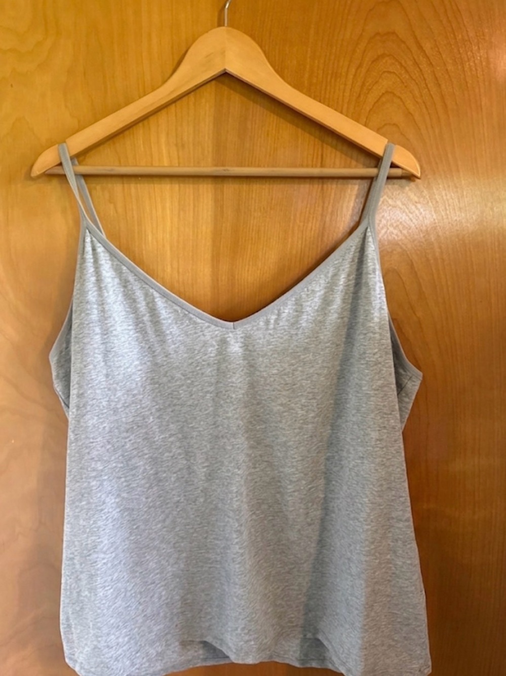 Women’s Gray Spaghetti Strap V-Neck Tank Top 2XL